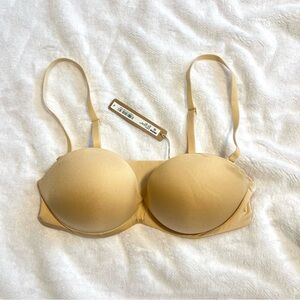 32C Ultimate push-up strapless bra Skims
